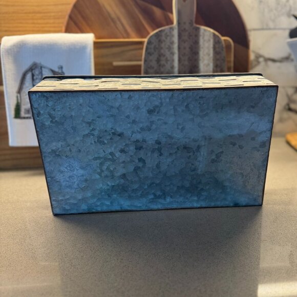 Large Galvanized Metal Tray – Farmhouse Style - Picture 6 of 10